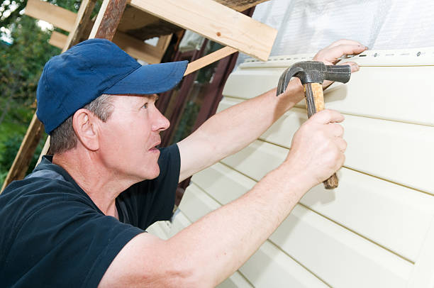 Best Yard Waste Removal  in Eastmont, WA